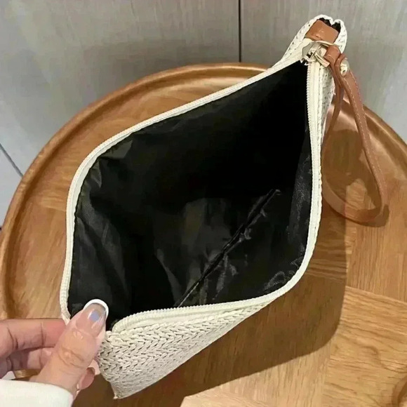Straw Woven Clutch Bag - Picture 5 of 5